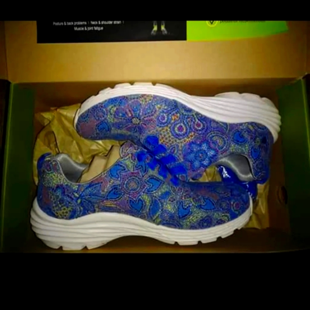 Nursing shoes